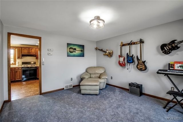 7218 Kinne Road, Lockport Town, NY 14094