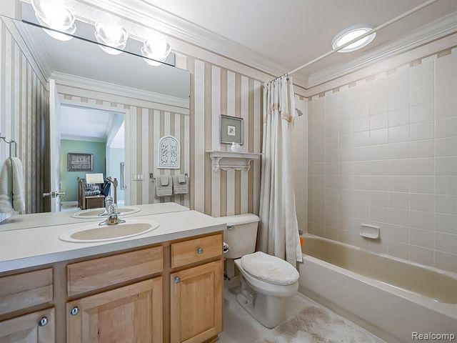 44415 Aspen Ridge Drive, Northville, MI 48168