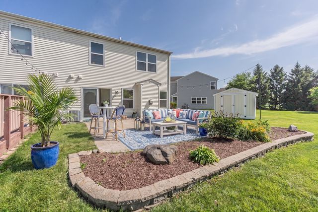 260 Wedgewood Circle, Lake In The Hills, IL 60156