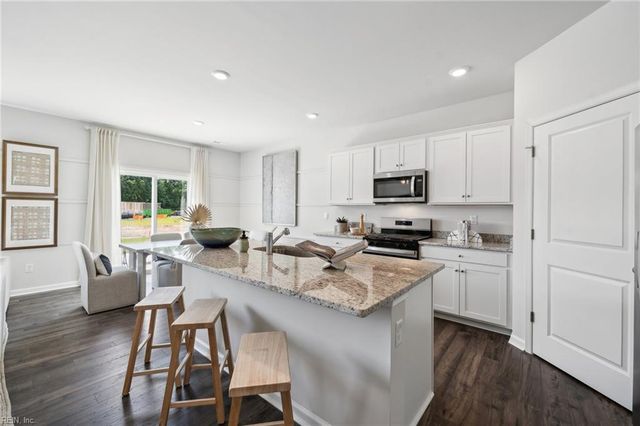 3031 Dalton CIR, Suffolk, VA 23435