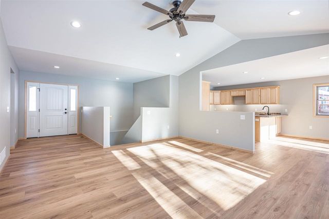 1618 Michigan Avenue, Wisconsin Dells, WI 53965