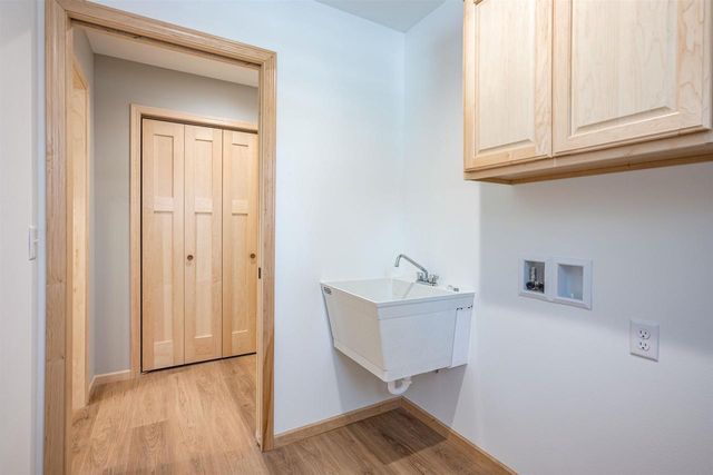 1618 Michigan Avenue, Wisconsin Dells, WI 53965