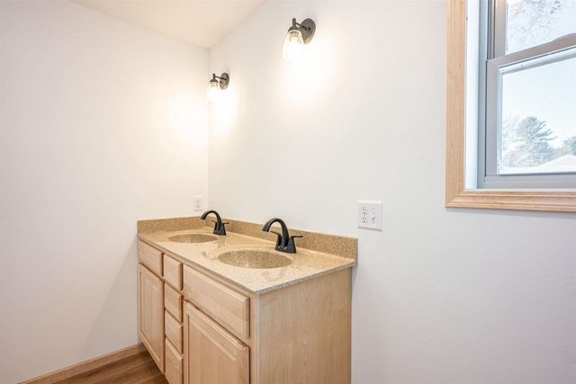 1618 Michigan Avenue, Wisconsin Dells, WI 53965