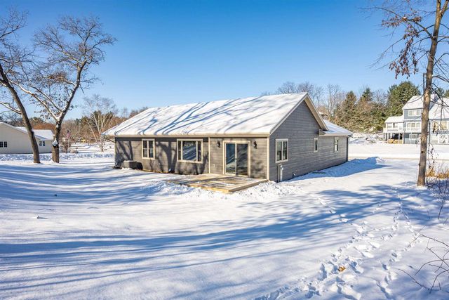 1618 Michigan Avenue, Wisconsin Dells, WI 53965