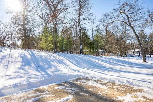 1618 Michigan Avenue, Wisconsin Dells, WI 53965