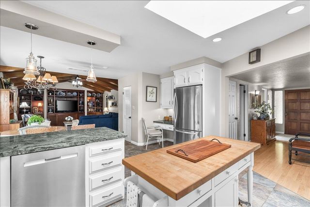 3212 Barry Ct, Ceres, CA 95307