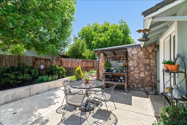 3212 Barry Ct, Ceres, CA 95307