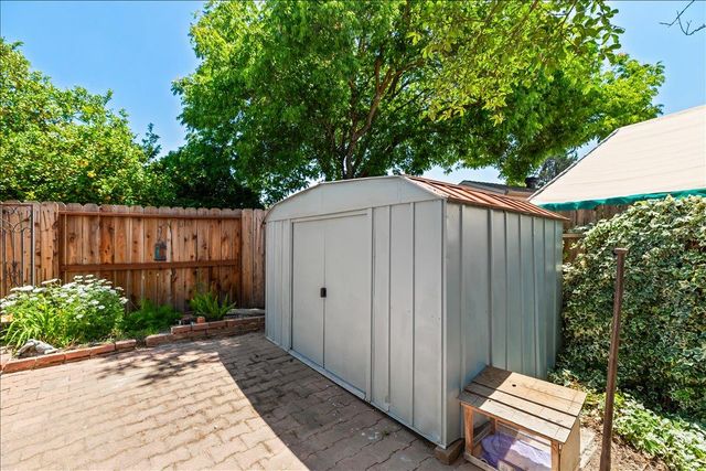 3212 Barry Ct, Ceres, CA 95307