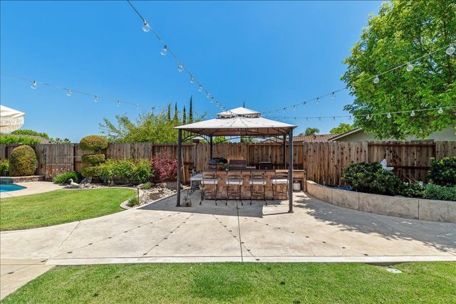 3212 Barry Ct, Ceres, CA 95307