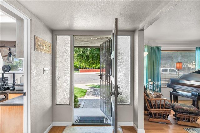 3212 Barry Ct, Ceres, CA 95307