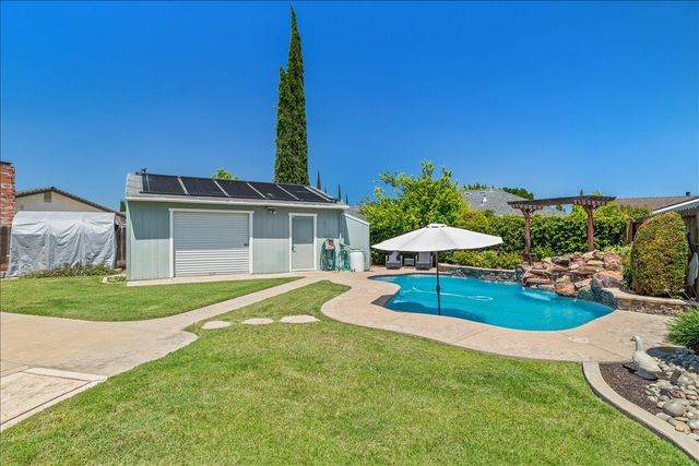 3212 Barry Ct, Ceres, CA 95307