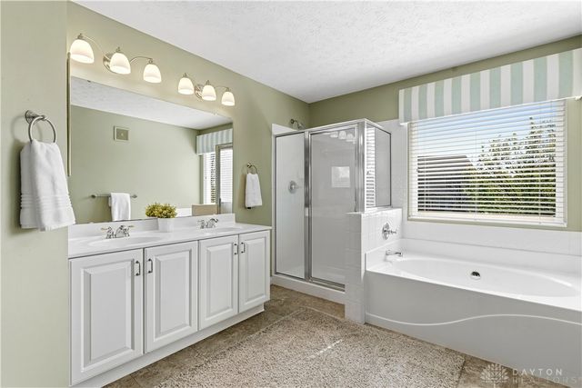 120 Pasture Court, Springboro, OH 45066