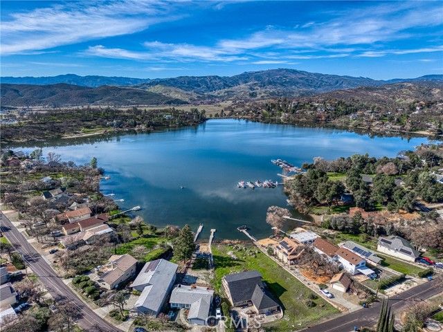 18954 Deer Hill Road, Hidden Valley Lake, CA 95467