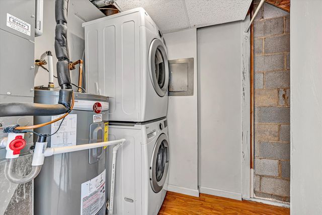 2323 Ranch RD, Roanoke, VA 24017