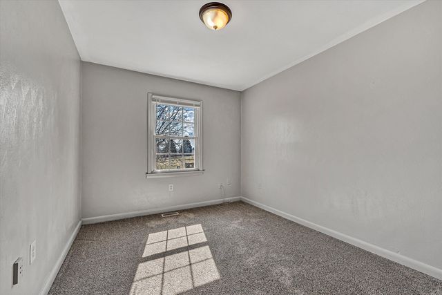 2323 Ranch RD, Roanoke, VA 24017