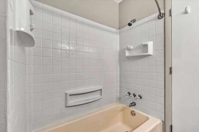 2323 Ranch RD, Roanoke, VA 24017