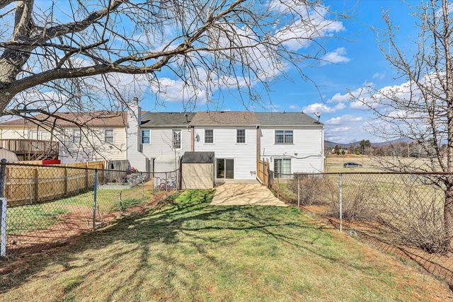 2323 Ranch RD, Roanoke, VA 24017