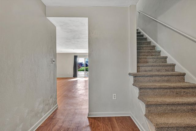 2323 Ranch RD, Roanoke, VA 24017