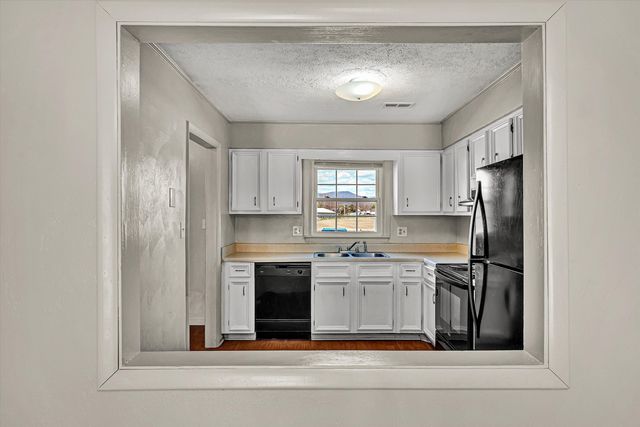 2323 Ranch RD, Roanoke, VA 24017