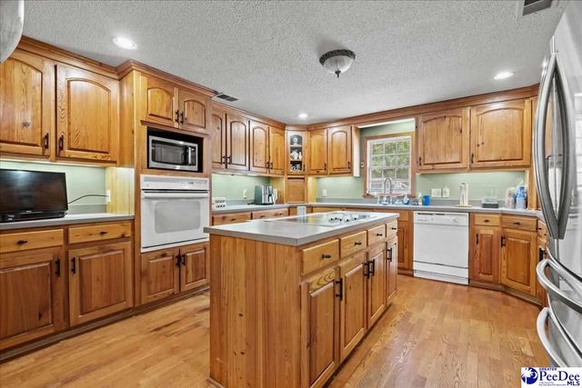 546 W Ralph Lane, Timmonsville, SC 29069