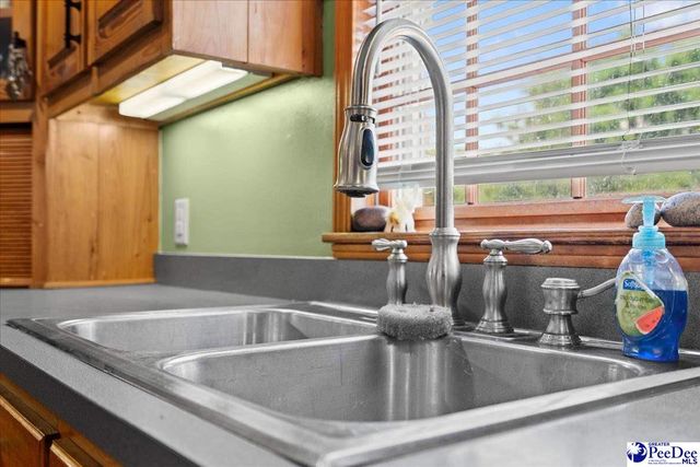 546 W Ralph Lane, Timmonsville, SC 29069