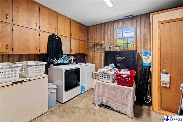546 W Ralph Lane, Timmonsville, SC 29069