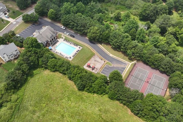 1311 Calgary Lake Drive, Winder, GA 30680