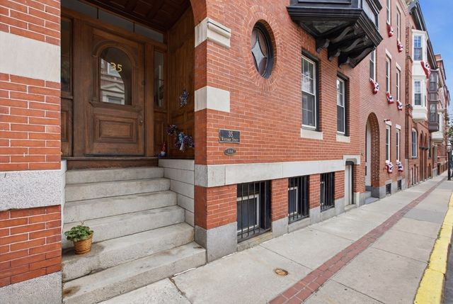 35 Winthrop Street 1, Boston, MA 02129
