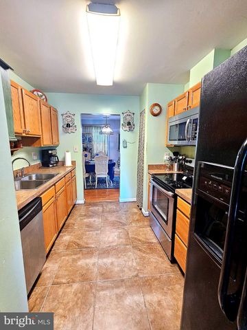 528 PEACOCK DR, Landover, MD 20785