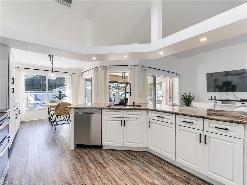 Image 15 of property listing at 1190 SW 57th ST, Cape Coral, FL 33914