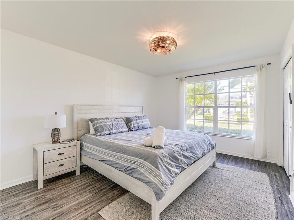 Image 22 of property listing at 1190 SW 57th ST, Cape Coral, FL 33914