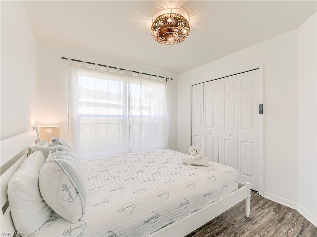 Image 26 of property listing at 1190 SW 57th ST, Cape Coral, FL 33914