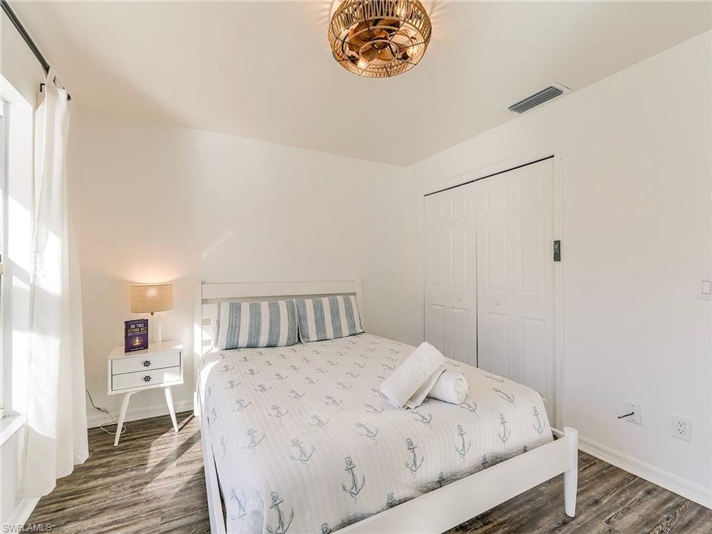 Image 31 of property listing at 1190 SW 57th ST, Cape Coral, FL 33914