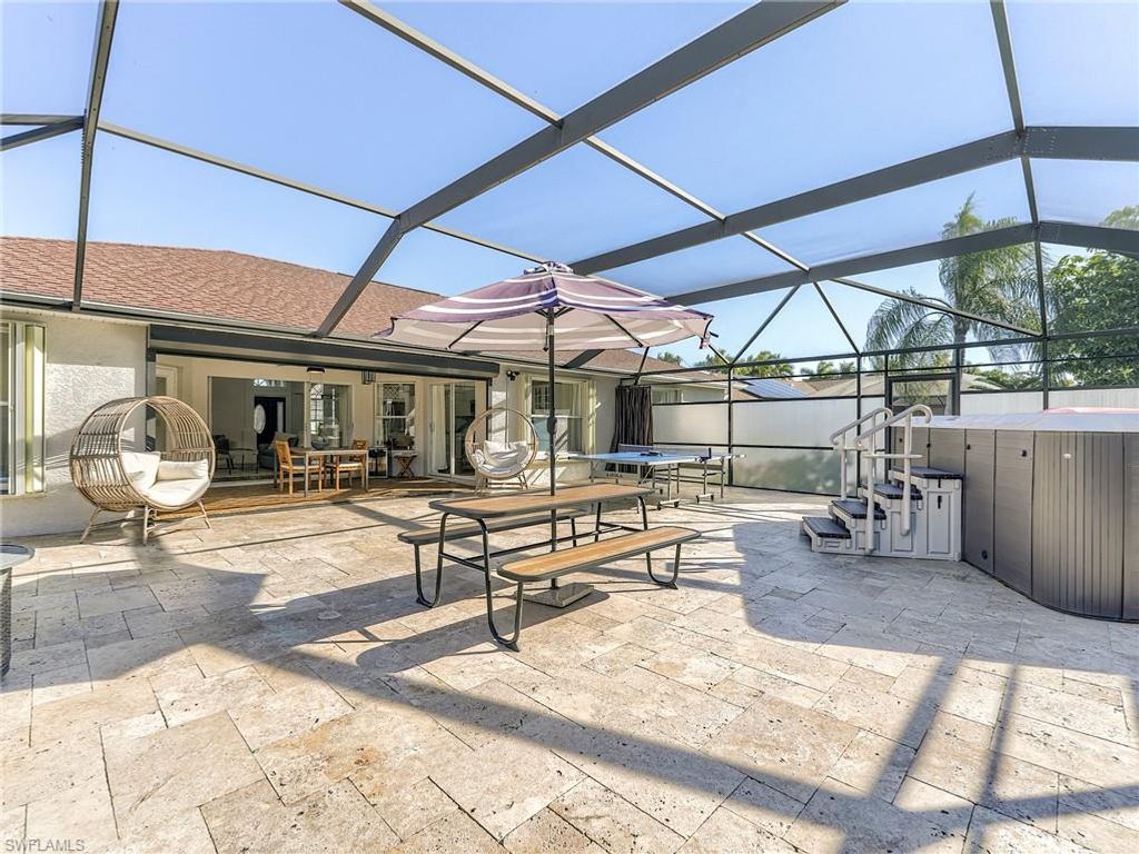 Image 7 of property listing at 1190 SW 57th ST, Cape Coral, FL 33914