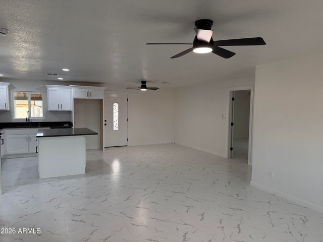 6829 W MONTE VISTA Road, Phoenix, AZ 85035
