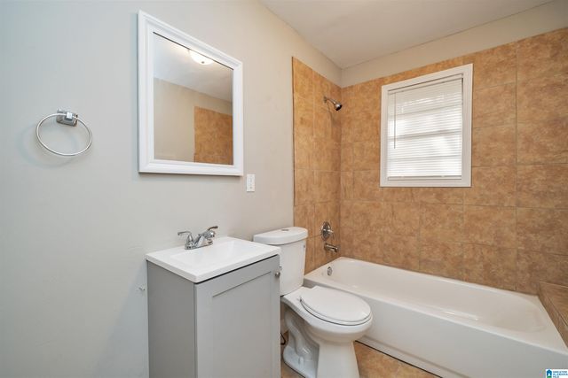 2815 FAIRFAX AVENUE, Bessemer, AL 35020