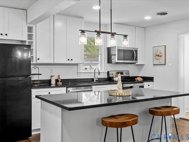 2203 Grant St, Hopewell, VA 23860