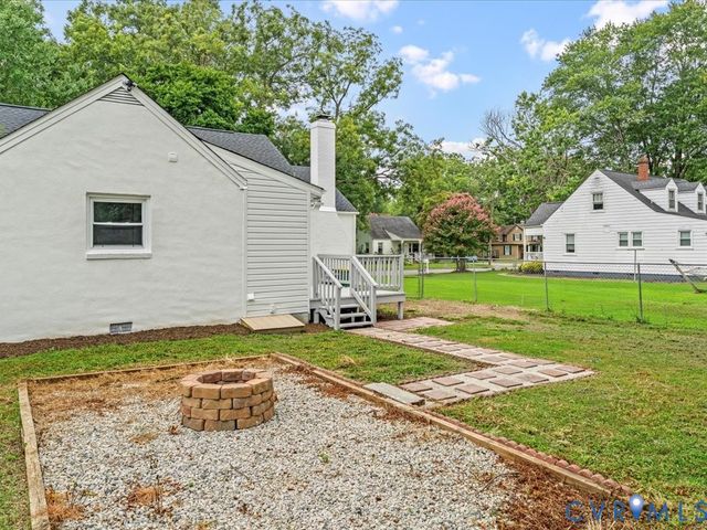 2203 Grant St, Hopewell, VA 23860