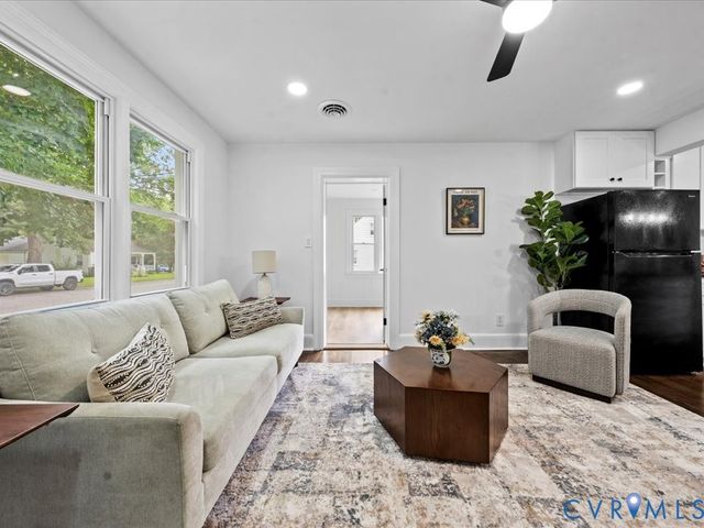 2203 Grant St, Hopewell, VA 23860