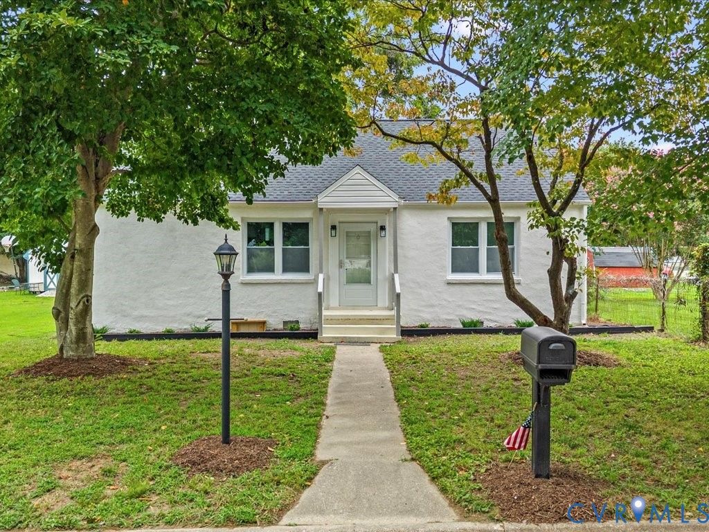 2203 Grant St, Hopewell, VA 23860