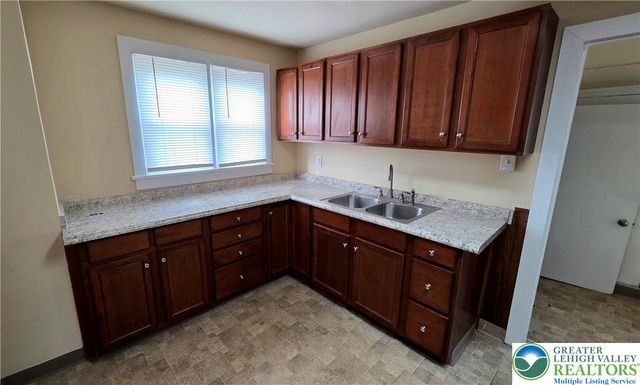 230 Wood Street, Catasauqua Boro, PA 18032