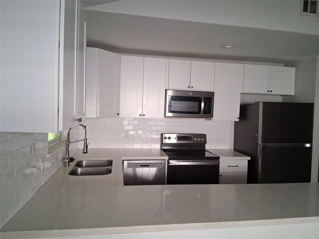 26445 E Lazy Ln, Magnolia, TX 77355