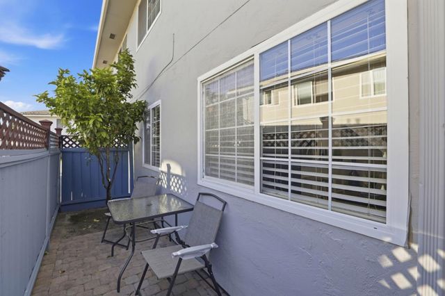 812 Blossom Hill Road 2, San Jose, CA 95123