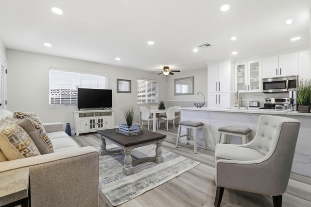 812 Blossom Hill Road 2, San Jose, CA 95123