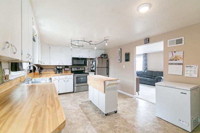 1105 MADISON STREET, Little Chute, WI 54140