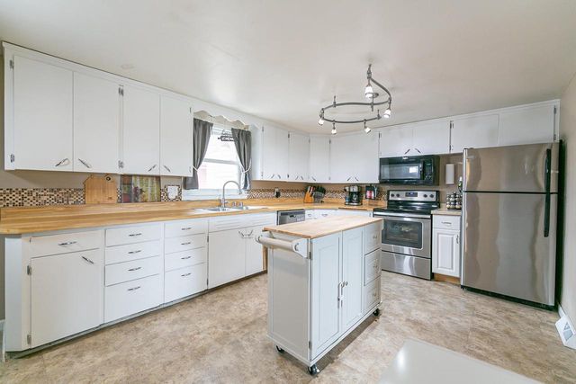 1105 MADISON STREET, Little Chute, WI 54140
