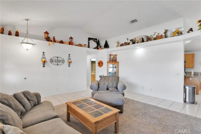 18575 Atlantic Street, Hesperia, CA 92345