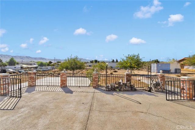 18575 Atlantic Street, Hesperia, CA 92345