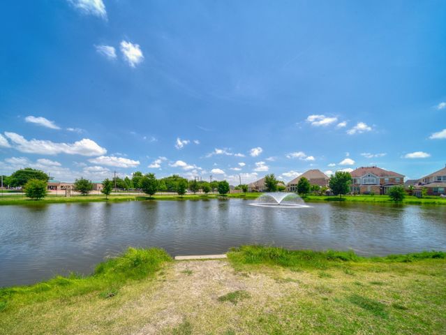 4312 Carnation Lane, Mansfield, TX 76063