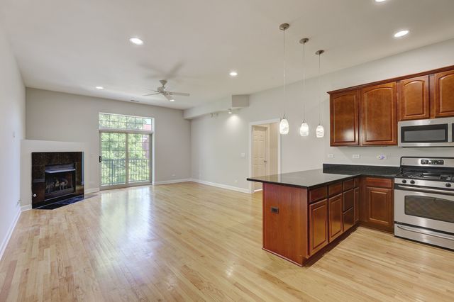 1329 W Loyola Avenue 3C, Chicago, IL 60626